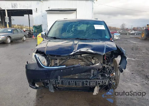 2011 Chrysler Town & Country Touring-L z USA, uszkodzony, nr VIN 2A4RR8DG8BR655996